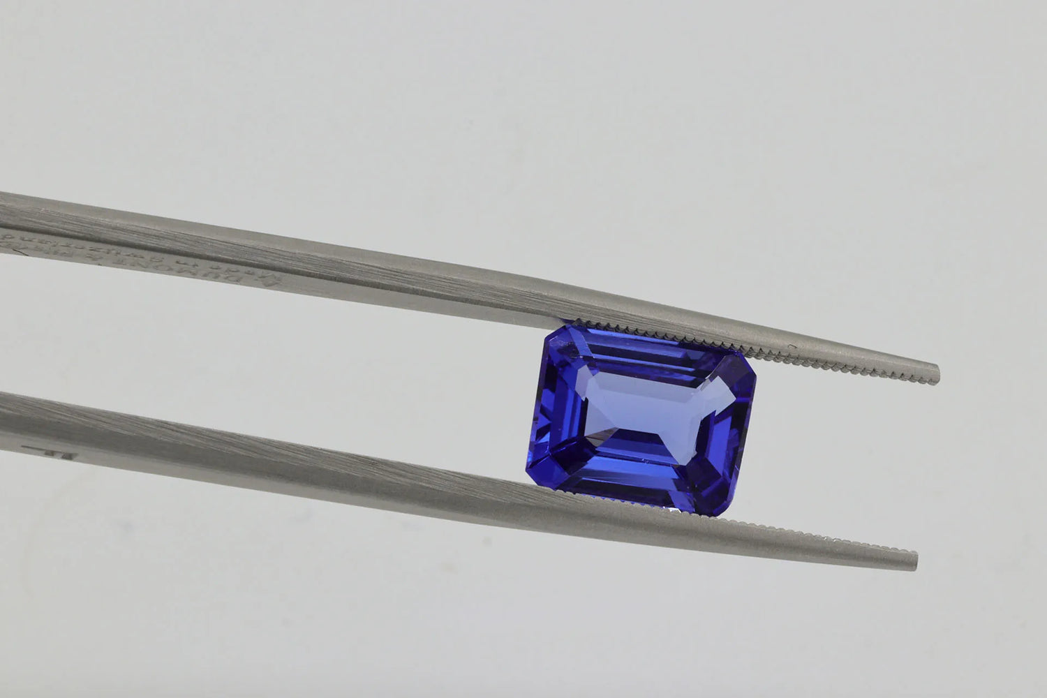 Lab Grown Anniversary Rings: Celebrate Love with Sustainable Brilliance