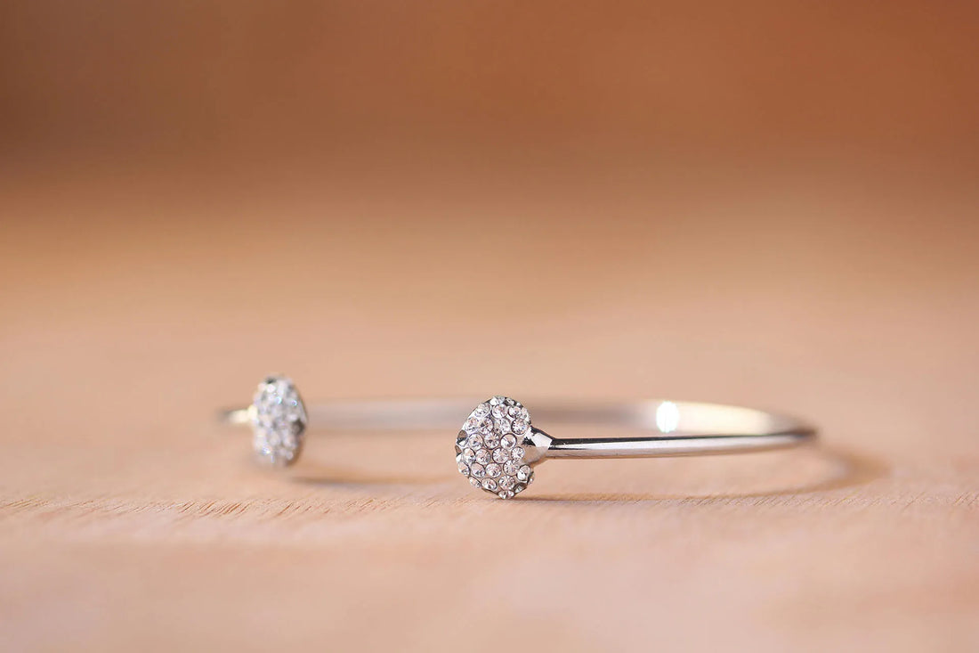 Lab Grown Sapphire Jewelry | Ethical Rings, Necklaces & Engagement Pieces